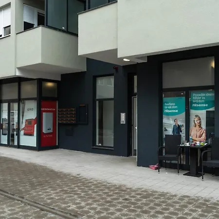 Lux Iii Apartment